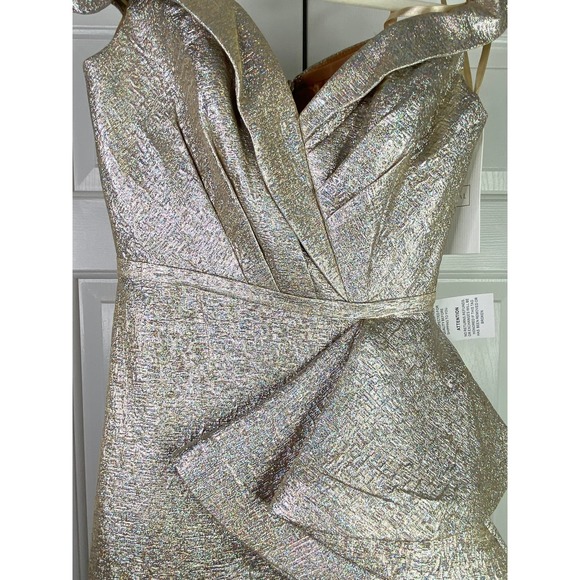 Mac Duggal METALLIC‎ OFF SHOULDER SIDE RUFFLE MINI DRESS, Oyster, Size 0, #68325 - Picture 5 of 8